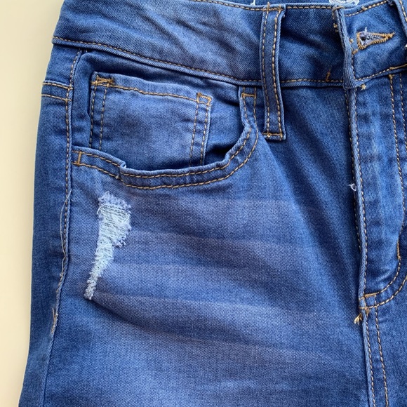 🌿SO Distressed Ankle Jegging Stretch/Hi-rise NWT. - Picture 6 of 8